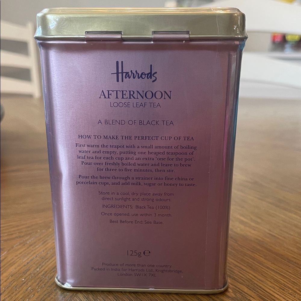 Harrods Loose Leaf Afternoon Tea. - Picture 2 of 4